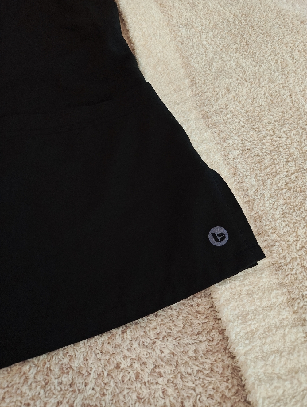 Barco One Women's Black Scrub Set, Top Large Bottom Medium Petite - Picture 4 of 10